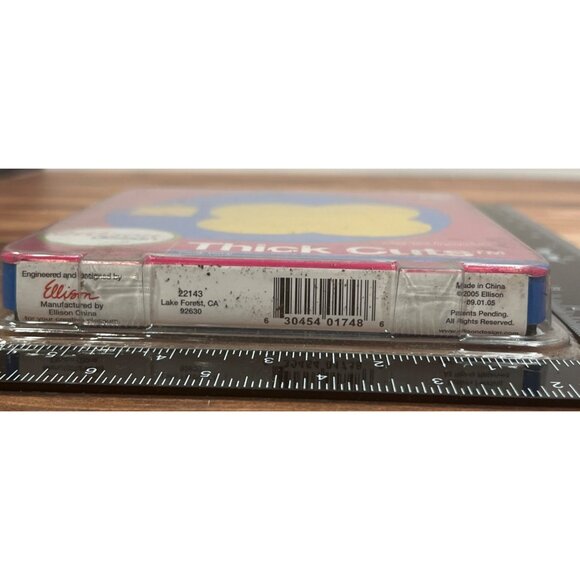 Lightly Used Sizzix 22143 Ellison Design Thick Cuts™ Card & Petal Die Cut - Picture 3 of 3